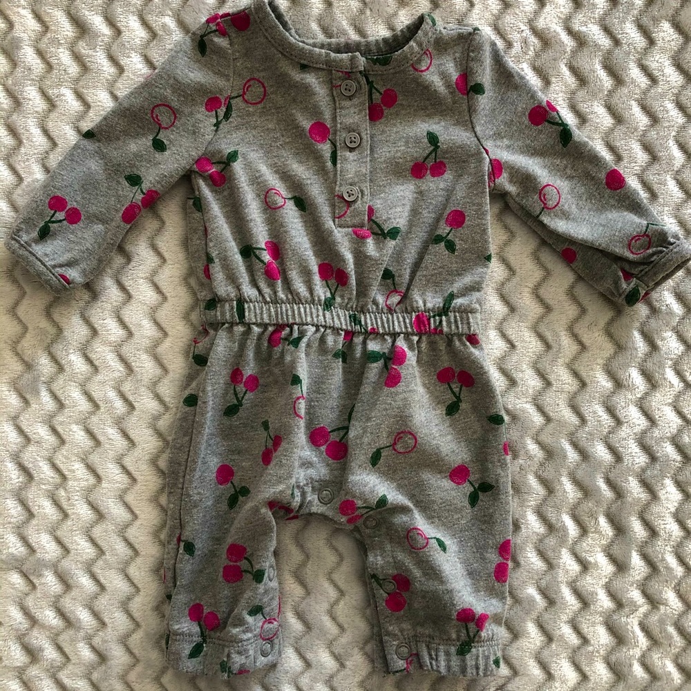 5/$25 Carter's One Piece Size NB